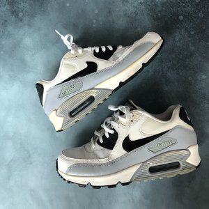 Nike Air Max, size 8, black white and gray